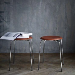 Fritz Hansen Dot Leren Kruk -Muuto Verkoopwinkel 37337 01 02 014eeeefe6