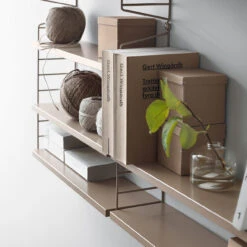 String Pocket Boekenplank Beige -Muuto Verkoopwinkel 43501 01 03 c8eeaceda8