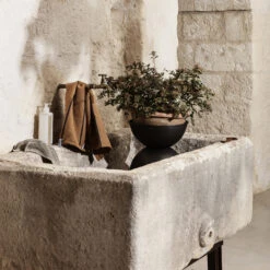 Ferm LIVING Hourglass Bloempot Extra Small Ø21 Cm -Muuto Verkoopwinkel 43584 01 05 e4526e82e9