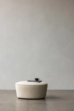 Menu Cairn Poef Ovaal -Muuto Verkoopwinkel 508803 01 4 EnvironmentImage b56aefae46