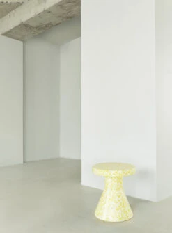 Normann Copenhagen Bit Cone Kruk -Muuto Verkoopwinkel 513563 01 5 EnvironmentImage 3fffc1ca71