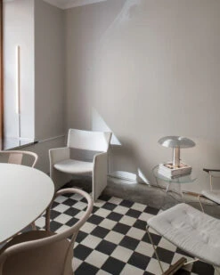 Crown Easy Chair 8 Crown Easy Chair -Muuto Verkoopwinkel 569760 01 5 EnvironmentImage e68053b178