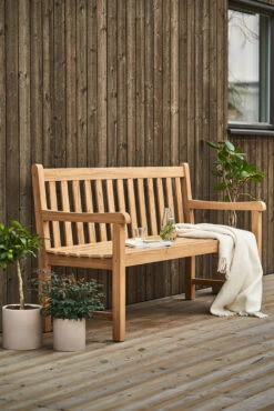 Lövhult Tuinbank -Muuto Verkoopwinkel 573512 01 41 EnvironmentImage aac26b0512