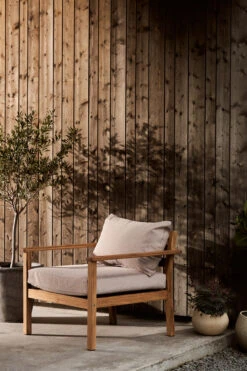 Stockaryd Loungefauteuil Teak 15 Stockaryd Loungefauteuil Teak -Muuto Verkoopwinkel 573525 01 60 ModelImage 7dfa70b036