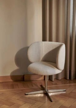 Ferm LIVING Rico Dining Chair Swivel Bouclé 16 Ferm LIVING Rico Dining Chair Swivel Bouclé -Muuto Verkoopwinkel 577235 01 43 EnvironmentImage e9fcf5bea1