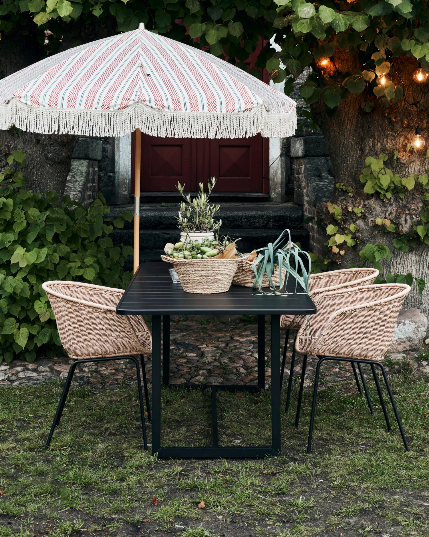 House Doctor Helo Eettafel 90x200 Cm 5 House Doctor Helo Eettafel 90x200 Cm - Afbeelding 5