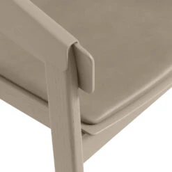 Muuto Cover Stoel Met Armleuningen Beklede Zitting -Muuto Verkoopwinkel cover galleri nC3A4rbild d118a9f442