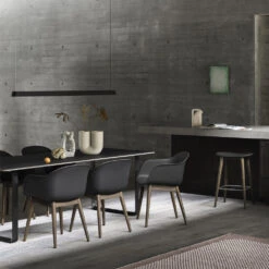 Muuto Fiber Stoel Met Armleuningen En Houten Poten 6 Muuto Fiber Stoel Met Armleuningen En Houten Poten -Muuto Verkoopwinkel fiber karmstol miljo1 9db06ca392