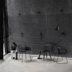 Muuto Fiber Stoel Met Armleuningen En Houten Poten 7 Muuto Fiber Stoel Met Armleuningen En Houten Poten -Muuto Verkoopwinkel fiber karmstol miljo2 02db2e5f98