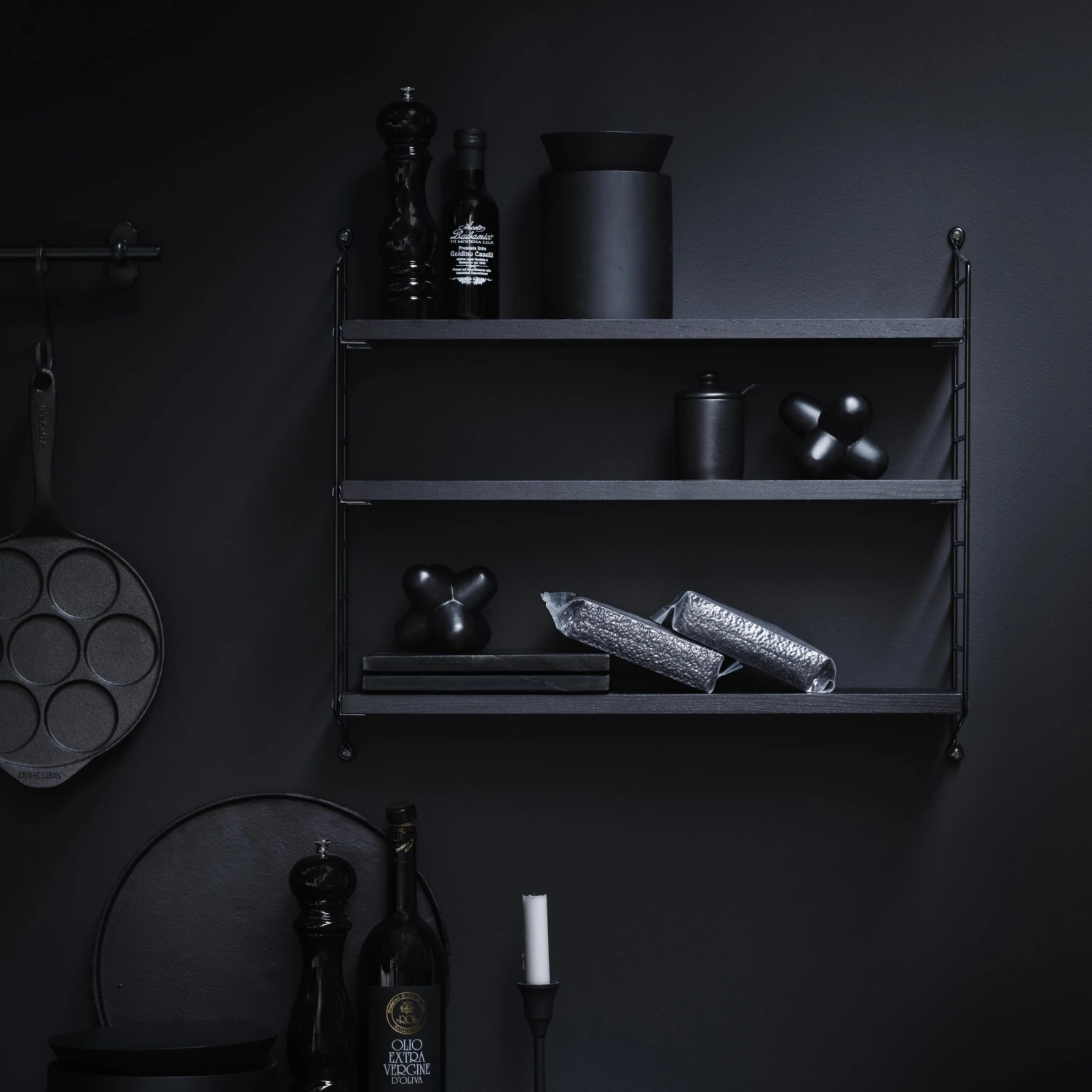 String Pocket Boekenplank Gebeitst Essen-zwart 3 String Pocket Boekenplank Gebeitst Essen-zwart - Afbeelding 3