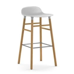 Normann Copenhagen Form Barstoel - Eiken Poten 75 Cm.
