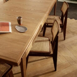 Gubi S-table Eettafel -Muuto Verkoopwinkel s table miljo2 7c1e256307